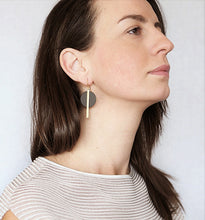 Load image into Gallery viewer, Black Disc + Brass Bar Earrings
