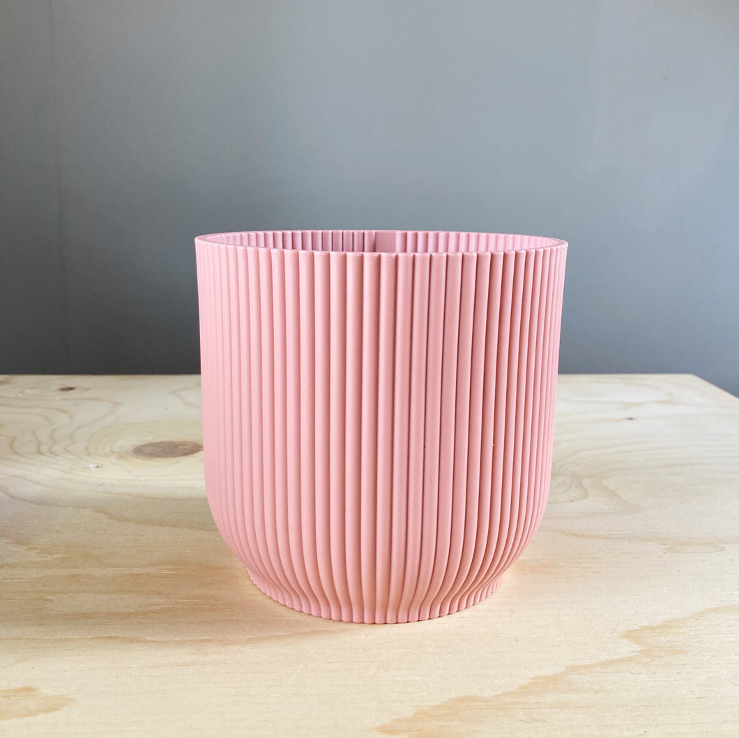Elho recycled plastic plant pot - pink
